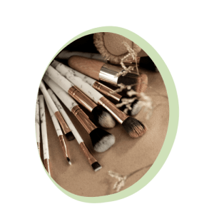 Socio-esthétique, Maquillage pour personnes âgées et fragilisées